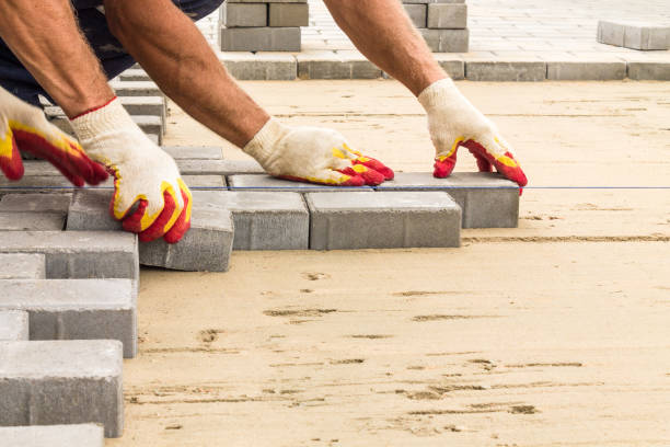 Best Driveway Pavers Contractor  in Moline, IL